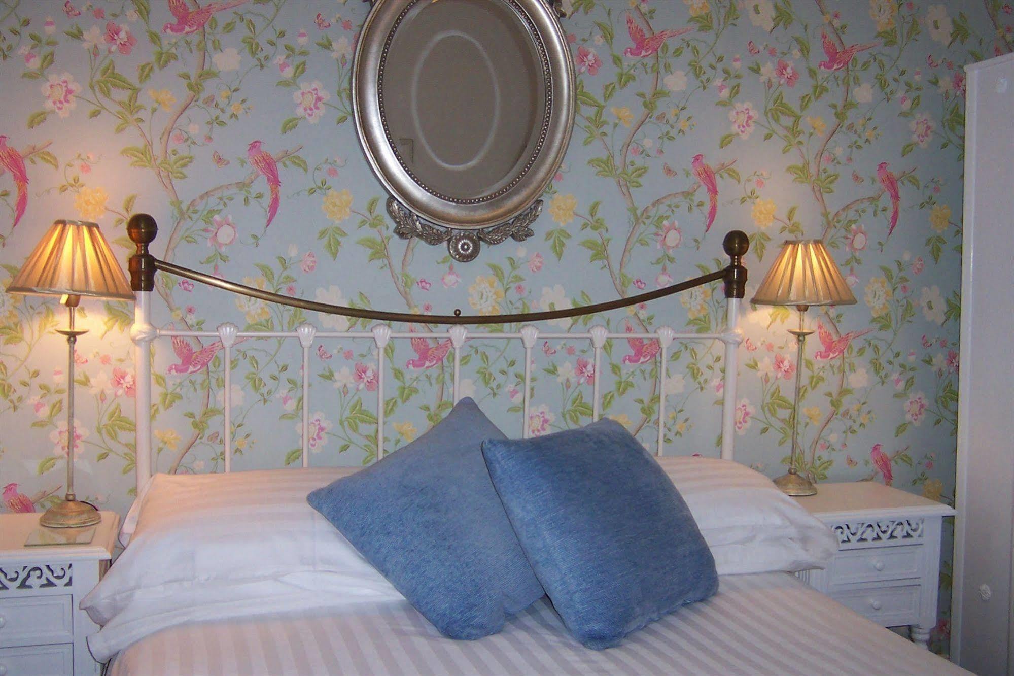 Caddon View Country Guest House Innerleithen Extérieur photo